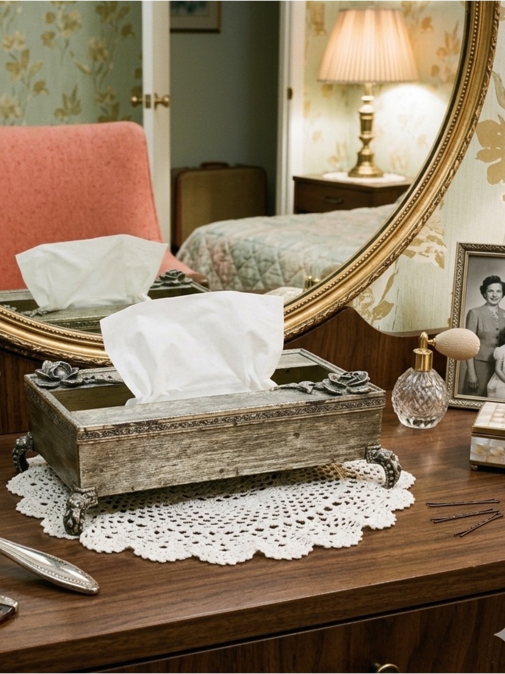 Vintage 1950s Hollywood Regency Style Tissue Box Holder